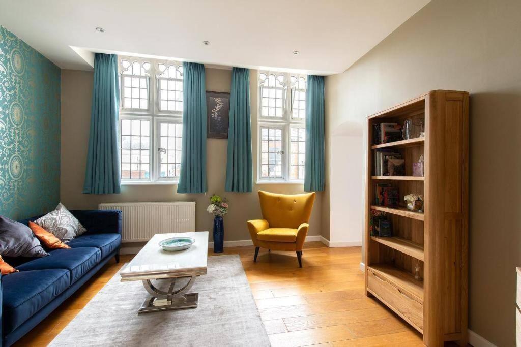 The Most Central Apartment In Canterbury Stunning Interiors, Fully Equipped, City Views And Free Wifi! Kültér fotó