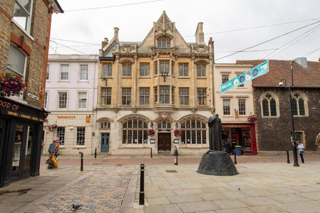The Most Central Apartment In Canterbury Stunning Interiors, Fully Equipped, City Views And Free Wifi! Kültér fotó