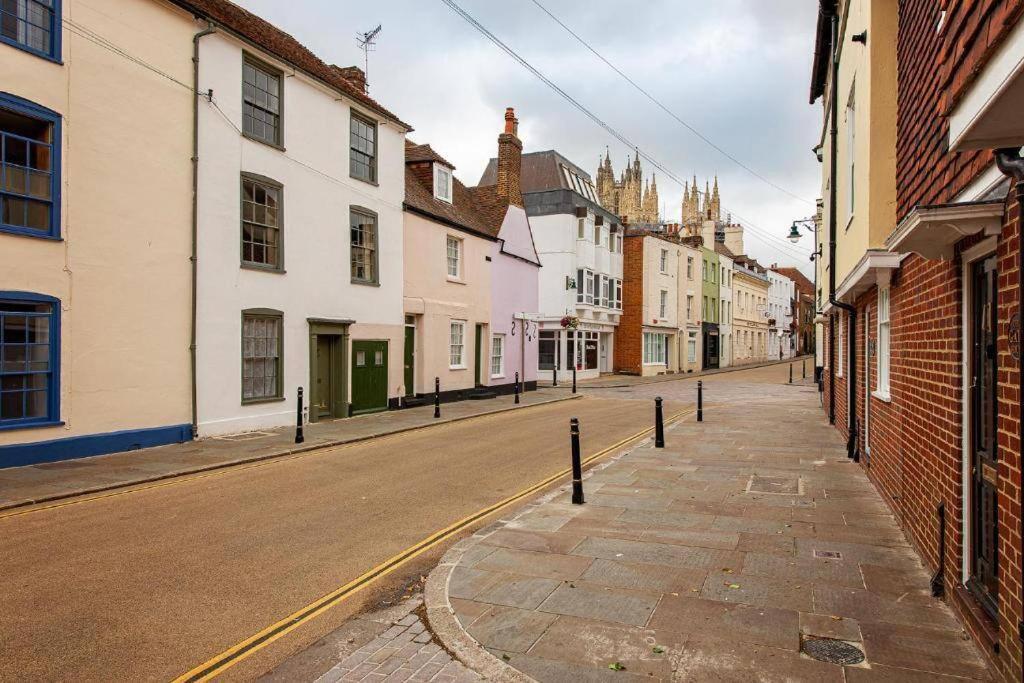 The Most Central Apartment In Canterbury Stunning Interiors, Fully Equipped, City Views And Free Wifi! Kültér fotó