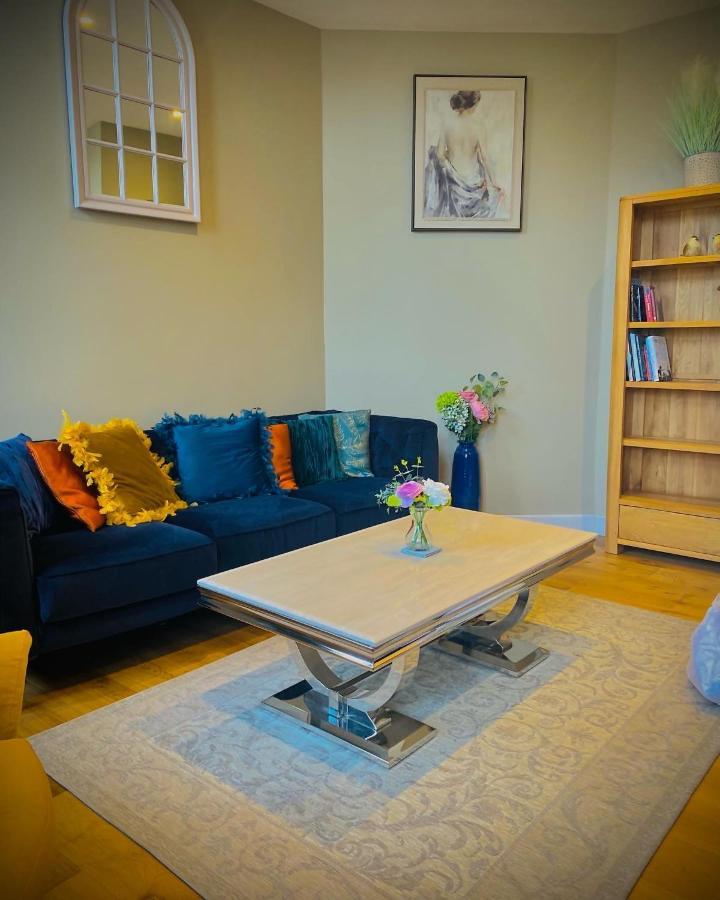 The Most Central Apartment In Canterbury Stunning Interiors, Fully Equipped, City Views And Free Wifi! Kültér fotó