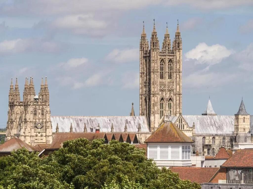 The Most Central Apartment In Canterbury Stunning Interiors, Fully Equipped, City Views And Free Wifi! Kültér fotó