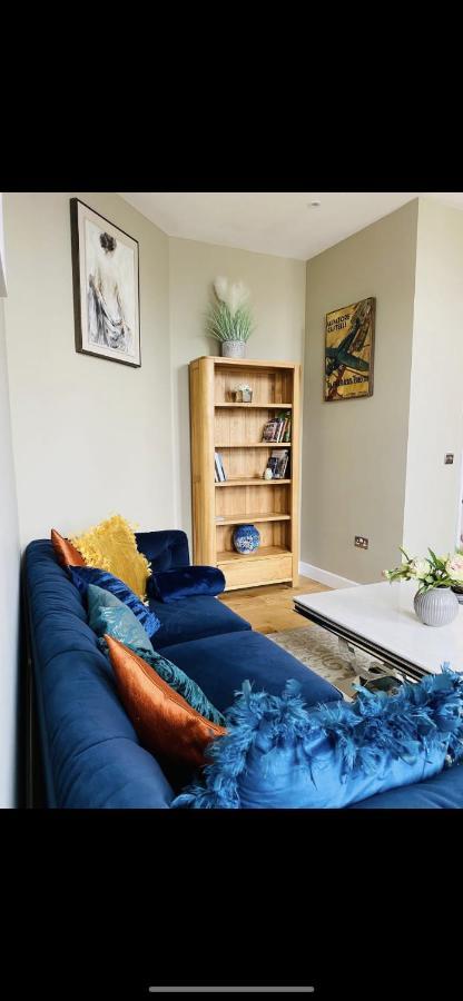 The Most Central Apartment In Canterbury Stunning Interiors, Fully Equipped, City Views And Free Wifi! Kültér fotó